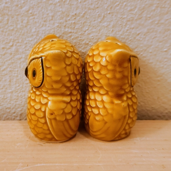 Vintage Owl Salt & Pepper Shakers - Picture 7 of 10